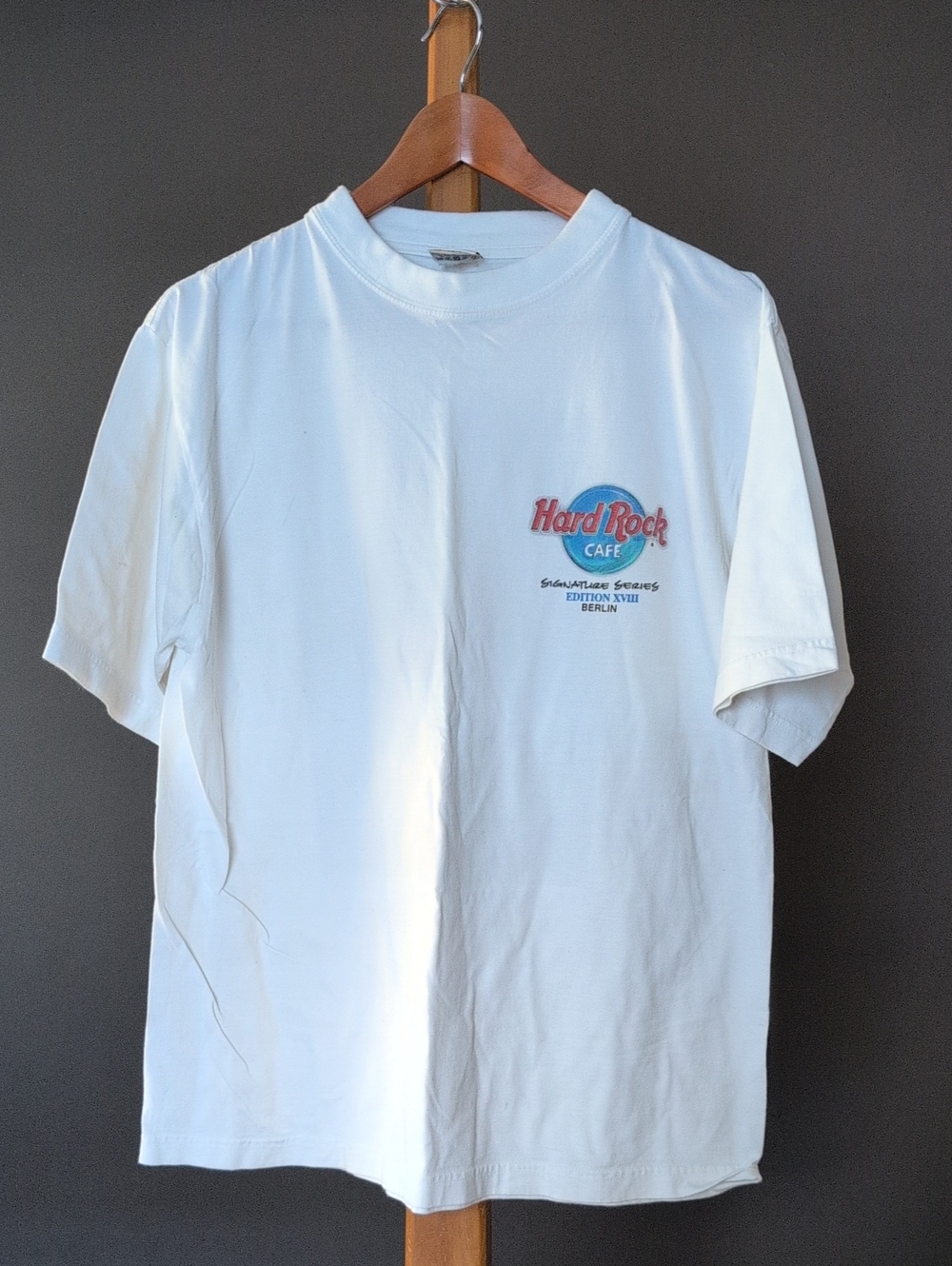 Vintage Hard Rock Cafe White T-Shirt Signature Series Edition XVIII Berlin
